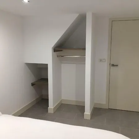 Village 赞德沃特