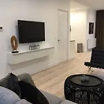 Apartment Village *