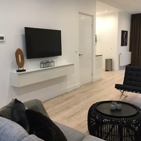 Apartment Village *