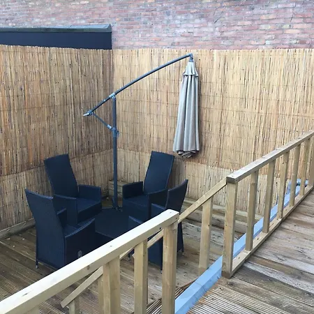 Village Apartment *