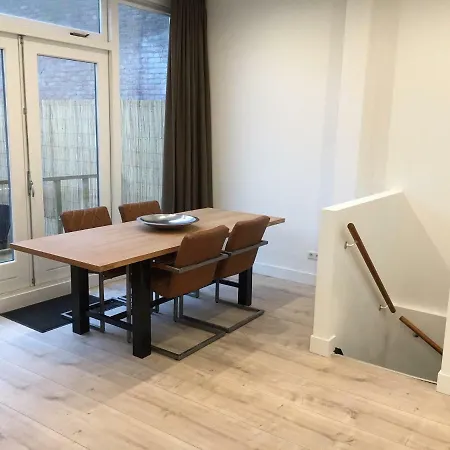 Village Apartment *